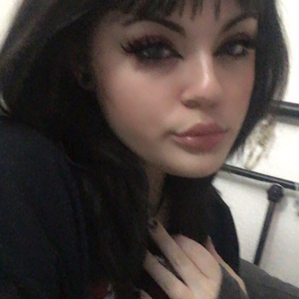 Meet your Posher, Hayley